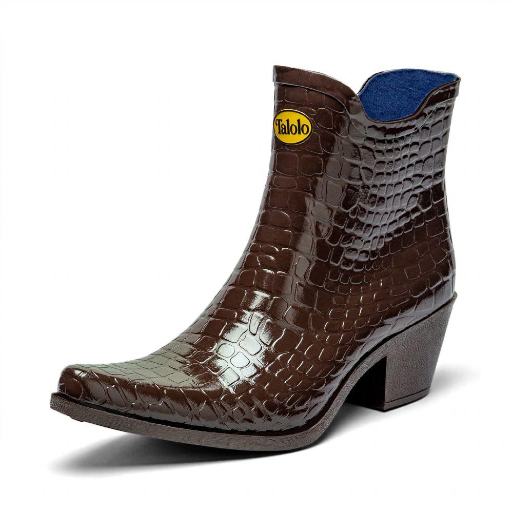 Super smart and classic, these Talolo Women's Boho mock crocodile textured brown patent pointed cowboy welly ankle boots have a 3cm heel and will compliment virtually any outfit. Lined for comfort.