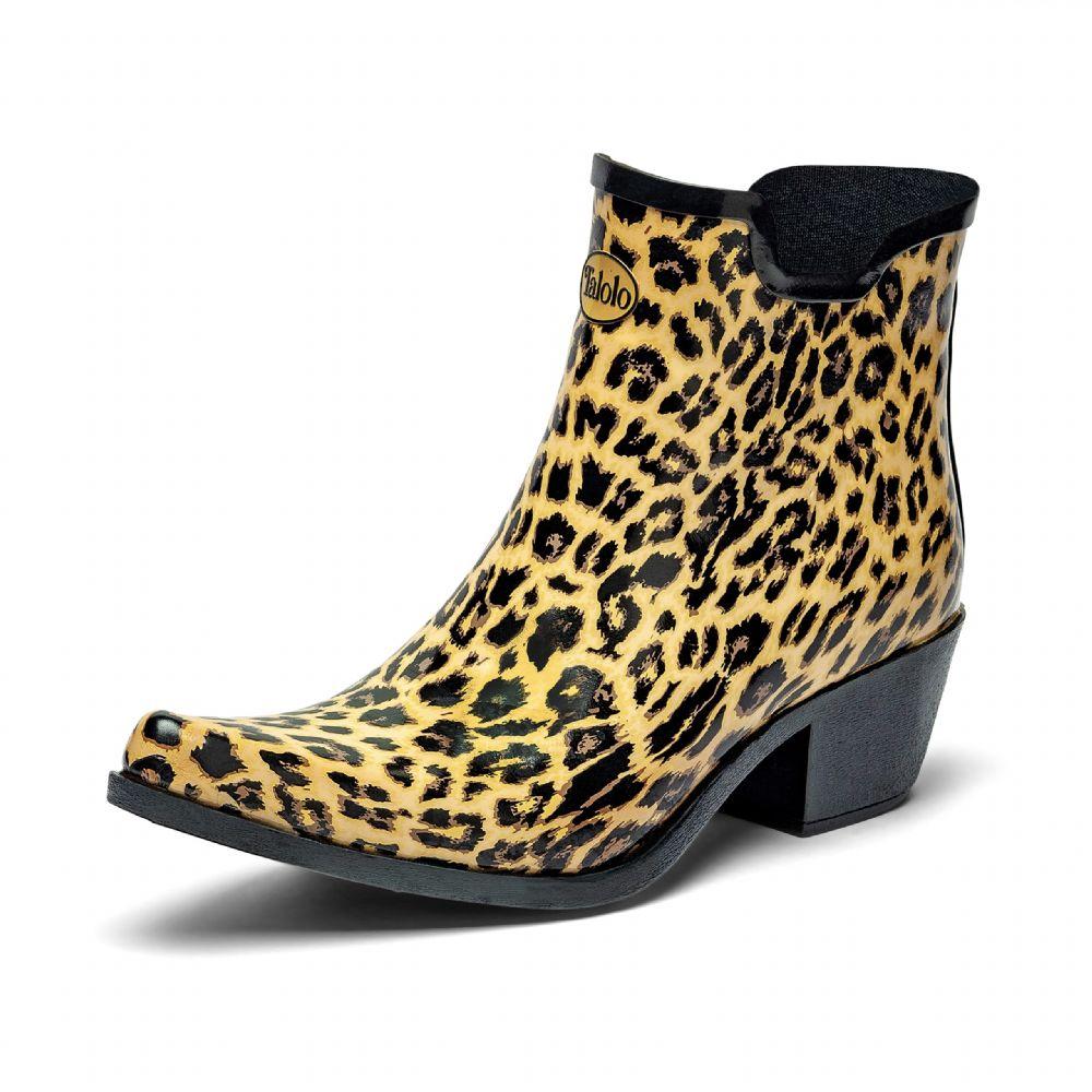 Effortlessly chic and sleek, these Talolo Women's Leopard print, pointed cowboy welly ankle boots have a 3cm heel and will compliment virtually any outfit. Lined for comfort