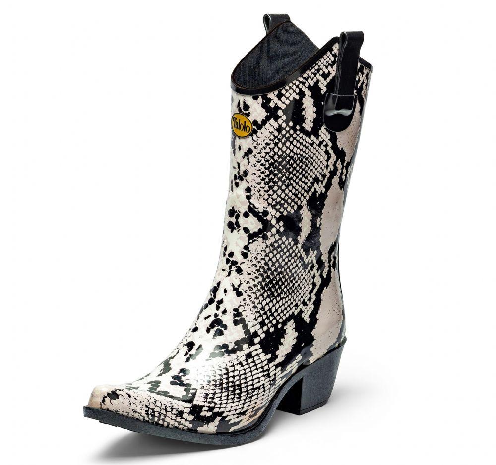 Chic and stylish, these Talolo Women's Bandy snake patterned black and white cowboy welly boots have a 3cm heel and will reach the middle of the calf. Cut close to the leg for a hot flattering look.  Lined for comfort.