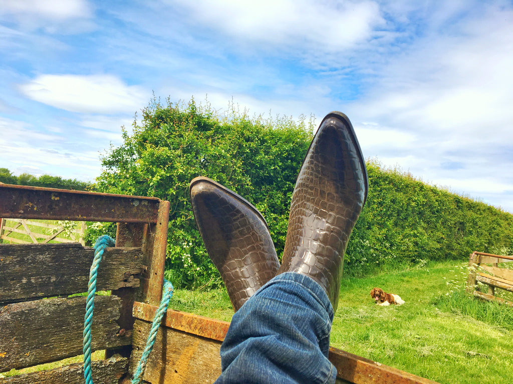 Super smart and classic, these Talolo Women's Boho mock crocodile textured brown patent pointed cowboy welly ankle boots have a 3cm heel and will compliment virtually any outfit. Lined for comfort.